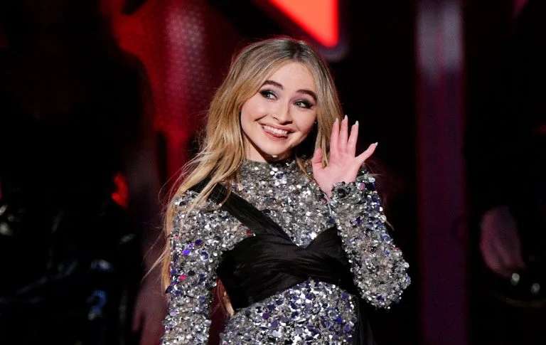 Sabrina-Carpenter-Measurements